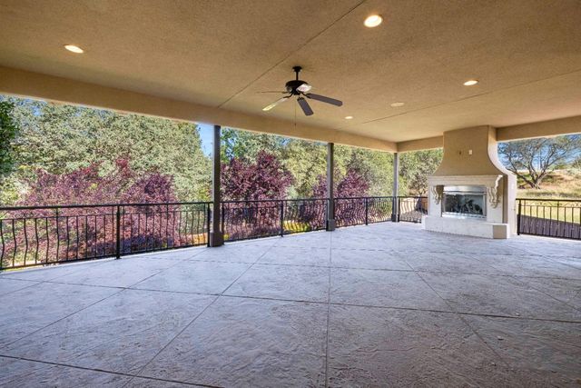 671 Avalanche Peak Way, Folsom, CA 95630