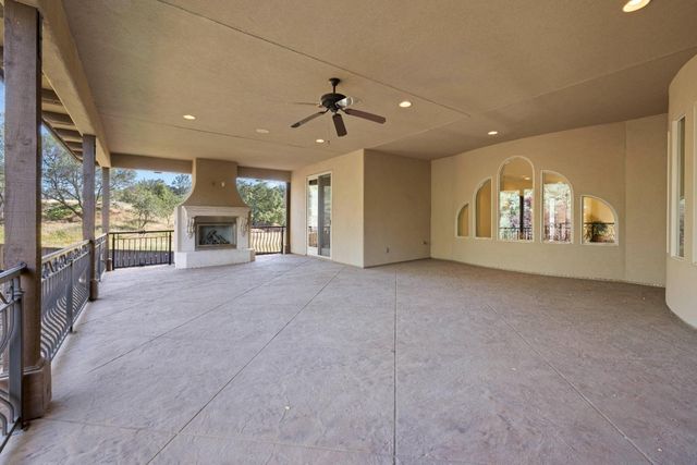 671 Avalanche Peak Way, Folsom, CA 95630