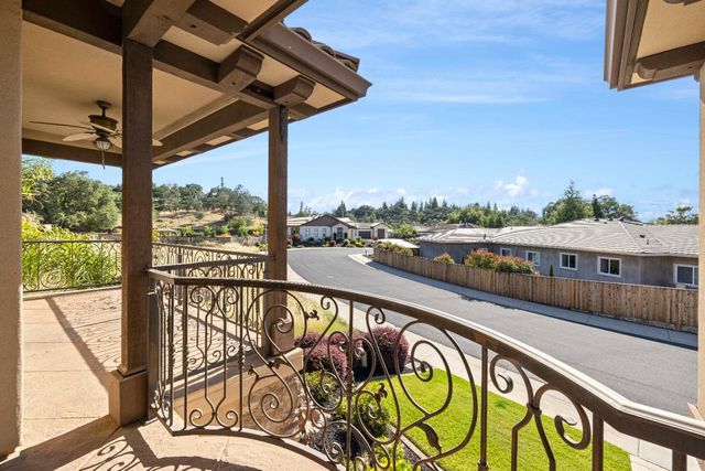 671 Avalanche Peak Way, Folsom, CA 95630