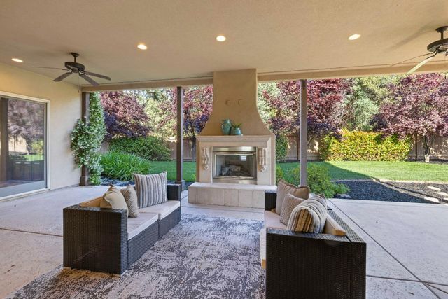 671 Avalanche Peak Way, Folsom, CA 95630