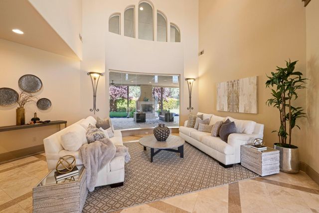 671 Avalanche Peak Way, Folsom, CA 95630