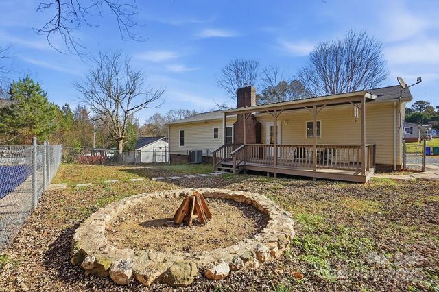 303 Ellenwood Drive, Albemarle, NC 28001