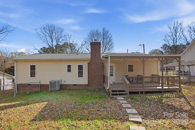 303 Ellenwood Drive, Albemarle, NC 28001