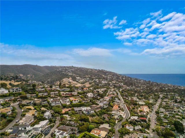 933 Coast View Drive, Laguna Beach, CA 92651