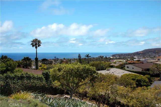 933 Coast View Drive, Laguna Beach, CA 92651