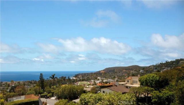 933 Coast View Drive, Laguna Beach, CA 92651