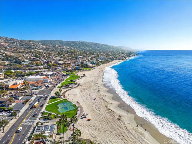933 Coast View Drive, Laguna Beach, CA 92651