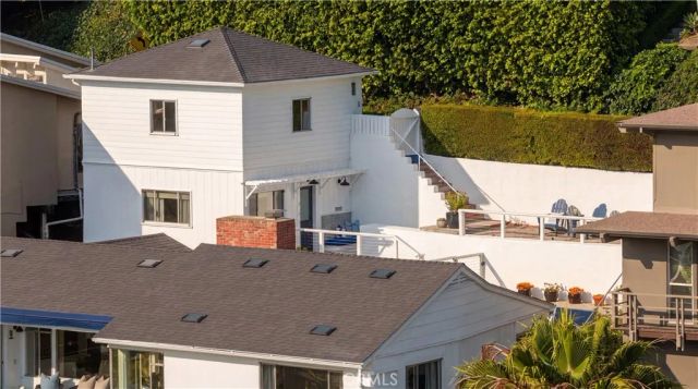 933 Coast View Drive, Laguna Beach, CA 92651