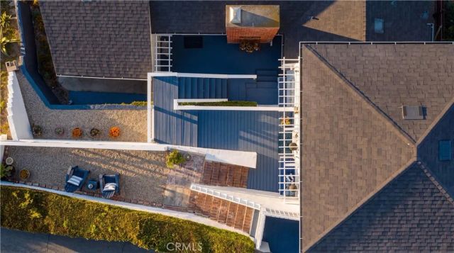 933 Coast View Drive, Laguna Beach, CA 92651