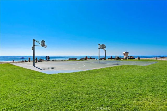 933 Coast View Drive, Laguna Beach, CA 92651