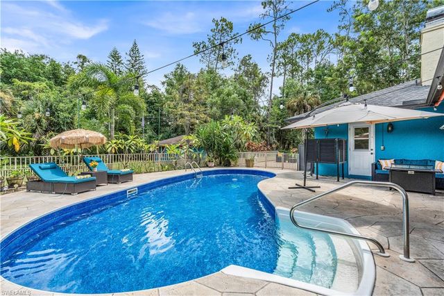 6061 Golden Oaks LN, Naples, FL 34119