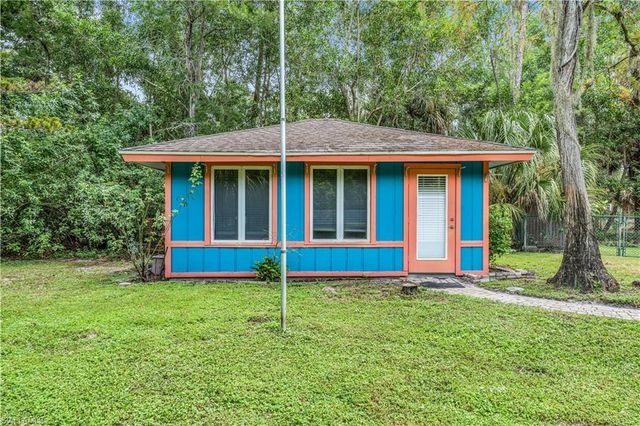 6061 Golden Oaks LN, Naples, FL 34119