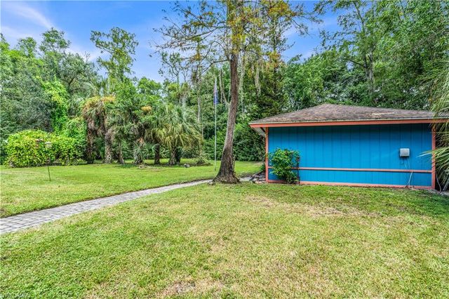6061 Golden Oaks LN, Naples, FL 34119