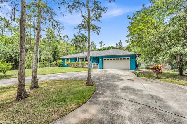 6061 Golden Oaks LN, Naples, FL 34119