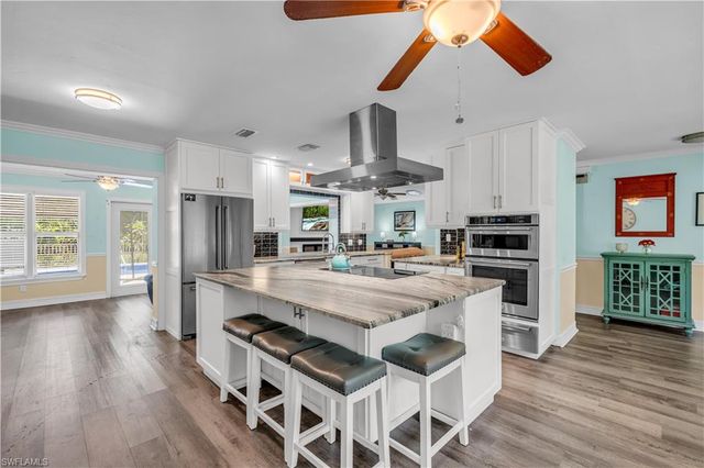 6061 Golden Oaks LN, Naples, FL 34119
