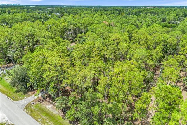 6061 Golden Oaks LN, Naples, FL 34119