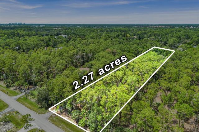 6061 Golden Oaks LN, Naples, FL 34119