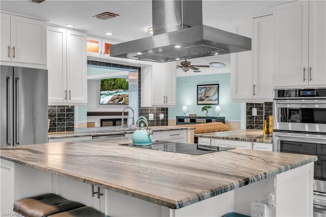 6061 Golden Oaks LN, Naples, FL 34119