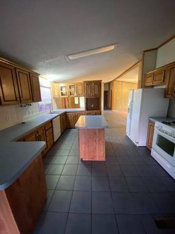 81 Roots RD, Martindale, TX 78655