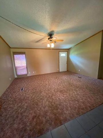 81 Roots RD, Martindale, TX 78655