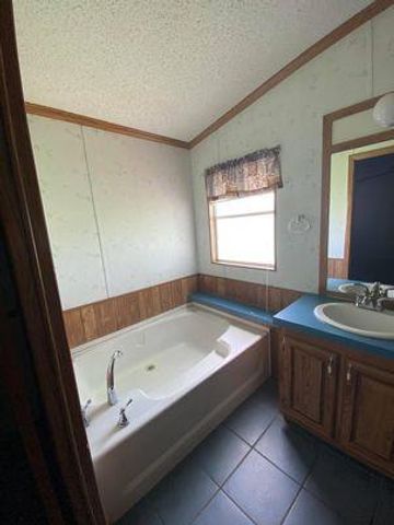 81 Roots RD, Martindale, TX 78655