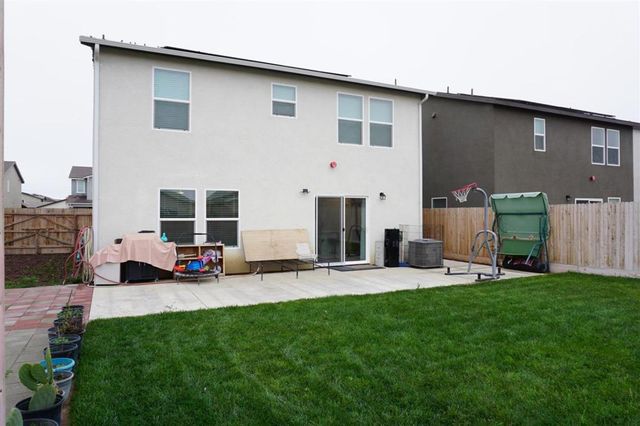 405 Greene Way, Los Banos, CA 93635