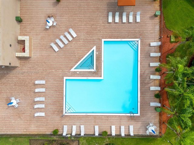 1333 NW 122nd Ter 1333, Pembroke Pines, FL 33026