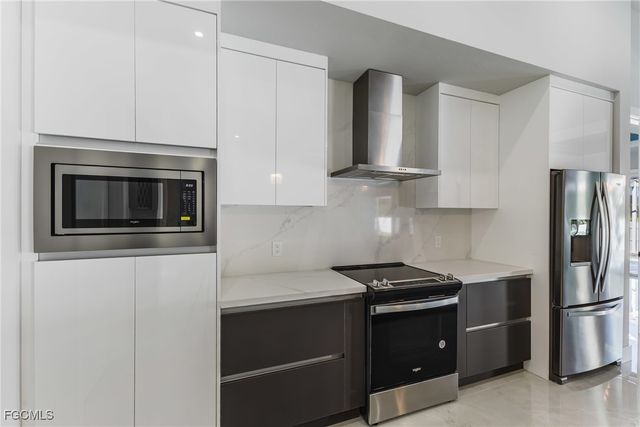 1123 NE 10th ST, Cape Coral, FL 33909