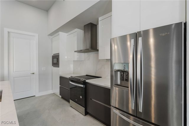 1123 NE 10th ST, Cape Coral, FL 33909