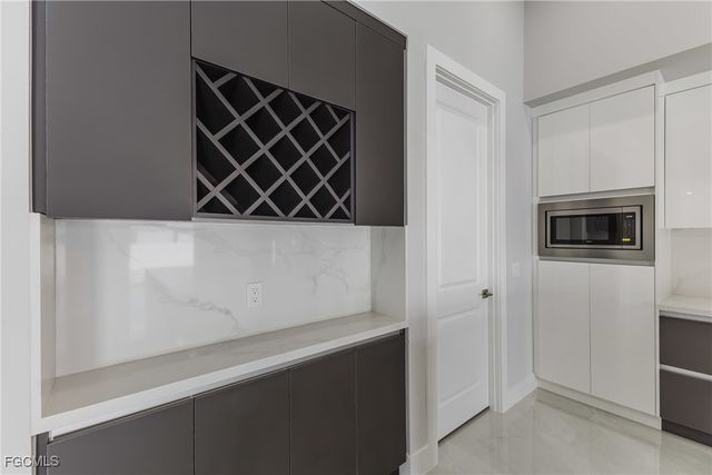 1123 NE 10th ST, Cape Coral, FL 33909