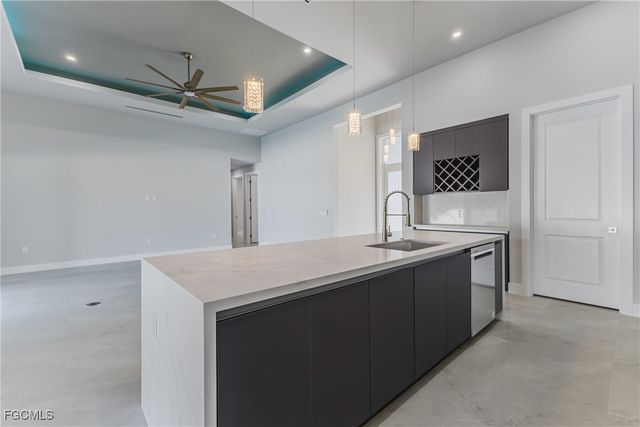 1123 NE 10th ST, Cape Coral, FL 33909