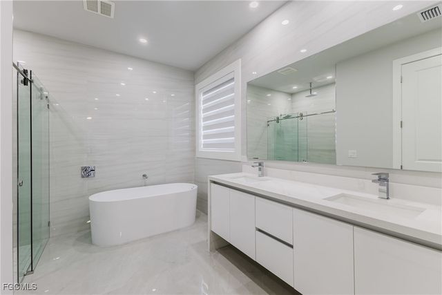 1123 NE 10th ST, Cape Coral, FL 33909