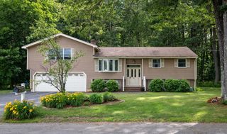5 Carriage Drive, Chelmsford, MA 01824