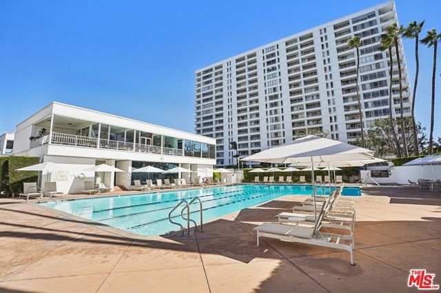 2700 Neilson Way 610, Santa Monica, CA 90405