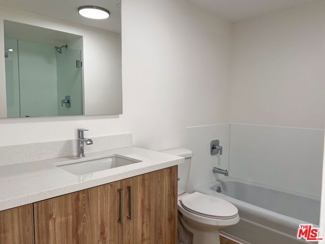 2700 Neilson Way 610, Santa Monica, CA 90405