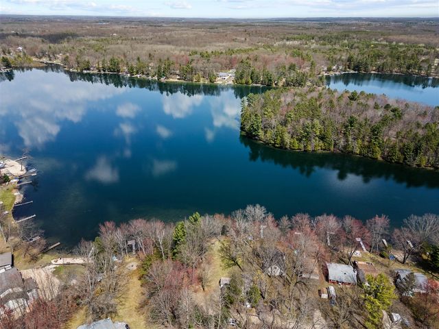 8982 W School Section Lake Drive, Mecosta, MI 49332