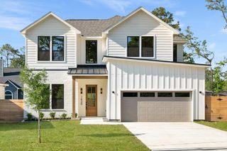 1420 Flamingo St, Conroe, TX 77385