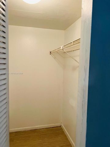 721 N Pine Island Rd 302, Plantation, FL 33324