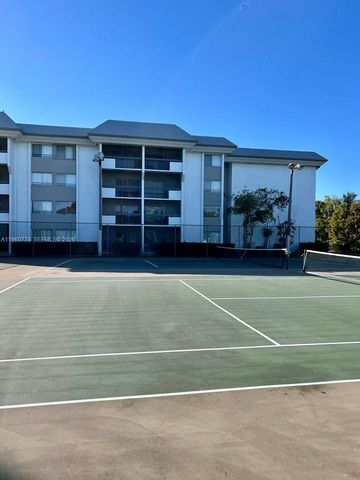 721 N Pine Island Rd 302, Plantation, FL 33324