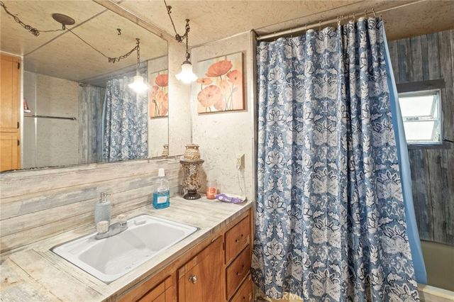 42185 Oak Canyon, Hemet, CA 92544