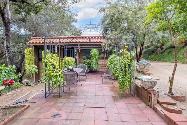 42185 Oak Canyon, Hemet, CA 92544