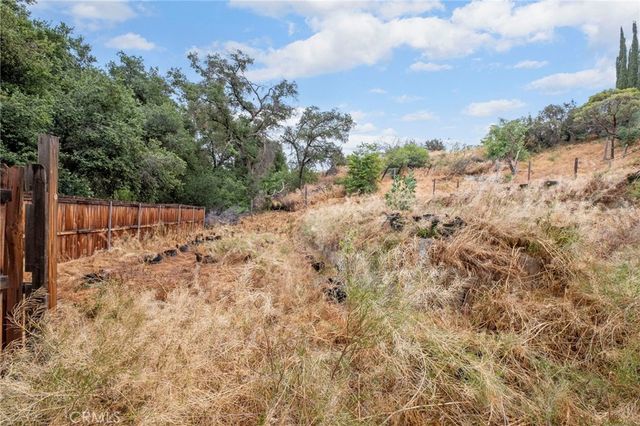 42185 Oak Canyon, Hemet, CA 92544