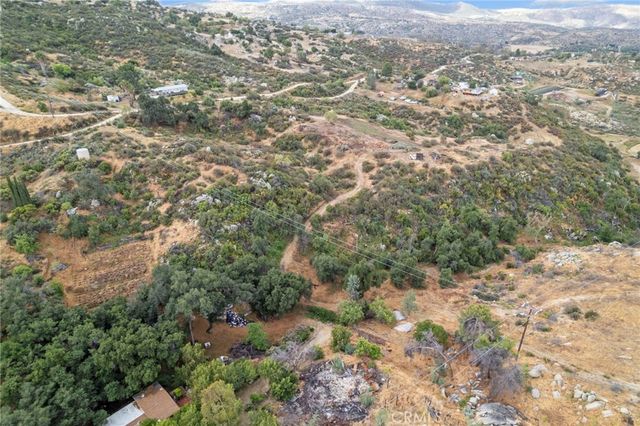42185 Oak Canyon, Hemet, CA 92544