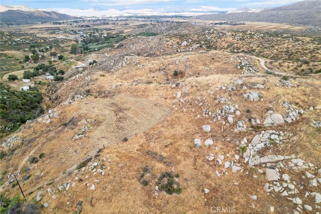 42185 Oak Canyon, Hemet, CA 92544