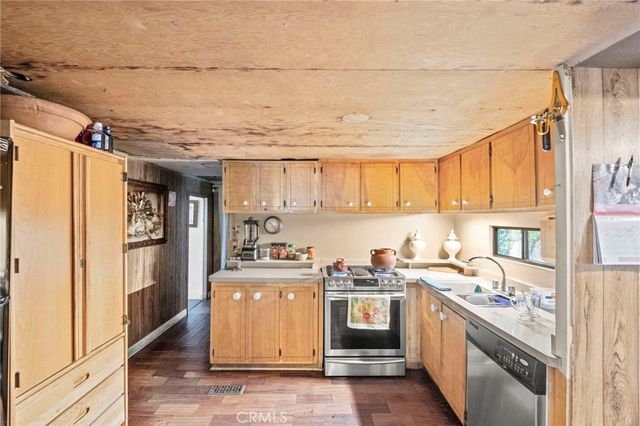 42185 Oak Canyon, Hemet, CA 92544