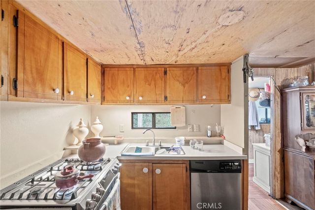 42185 Oak Canyon, Hemet, CA 92544
