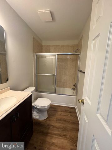 6148 JOUST LN, Alexandria, VA 22315