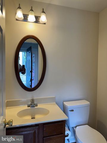 6148 JOUST LN, Alexandria, VA 22315