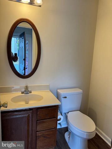 6148 JOUST LN, Alexandria, VA 22315