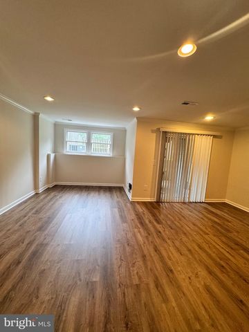 6148 JOUST LN, Alexandria, VA 22315